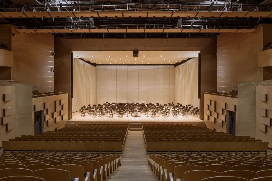 Vladimir Spivakov Conducts